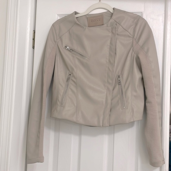 Moto jacket, light beige. Super chic! - Picture 2 of 4